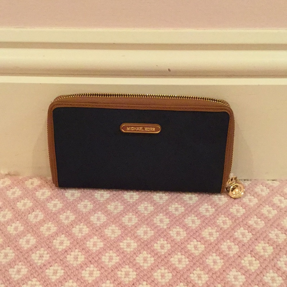 Micheal Kors Wallet
